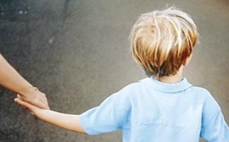 Campania, bimba esclusa da scuola. La madre: "Discriminata perché autistica"