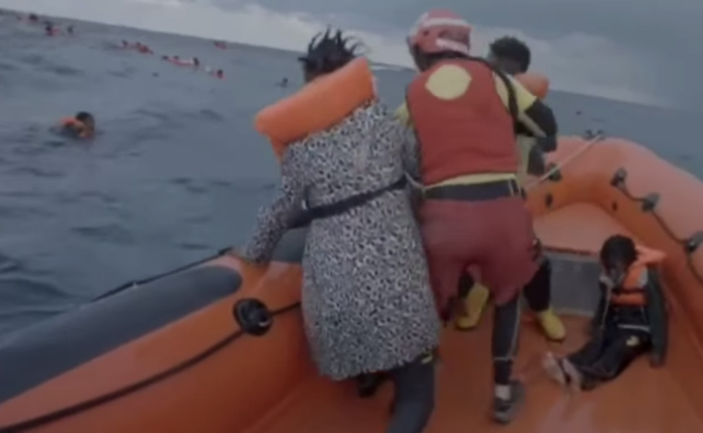 La strage dei migranti in mare, muore bimbo di 6 mesi: le urla strazianti della madre