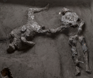 Scoperti due corpi intatti a Pompei. La notizia confermata e pubblicata con le rispettive fotografie sulla pagina Facebook ufficiale del parco archeologico