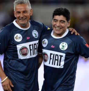 Addio Diego, l'emozionante ricordo di Roberto Baggio: "Hai dipinto grande calcio"