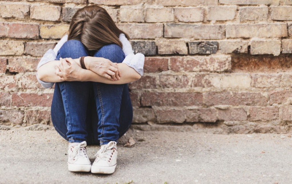 Rimini, violenta due cugine di 12 anni e una resta incinta: arrestato 23enne