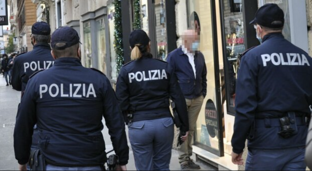 Italia blindata a Natale, migliaia tra agenti e militari nelle città per i controlli anti Covid