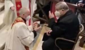 Miracolo di San Gennaro, il sangue non si scioglie: Sepe è preoccupato