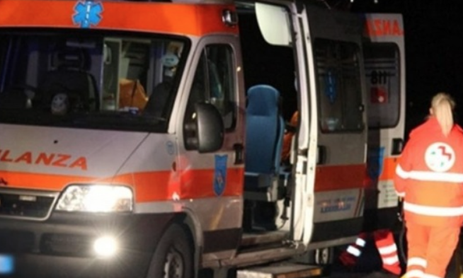 Napoli, "avete rubato" e scatta l'aggressione: sanitari del 118 costretti alla fuga