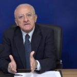 Feste di Natale, nuove restrizioni in Campania: De Luca annuncia la nuova ordinanza