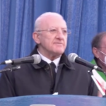 La Campania resta 'arancione', De Luca annuncia nuove restrizioni in diretta: "Qua non cambia niente"