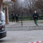 Dramma a Padova, uccide i figli di 13 e 15 anni e si toglie la vita: ha usato un coltello