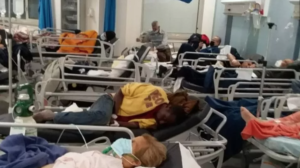 Ospedale del Mare, pronto soccorso in tilt: pazienti assistiti sulle sedie nel triage