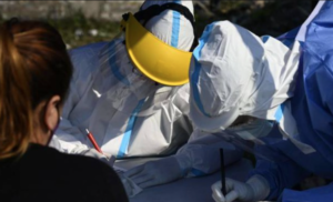 Acerra, focolaio in un condominio. Il Sindaco: "Colpa dello scambio di auguri"