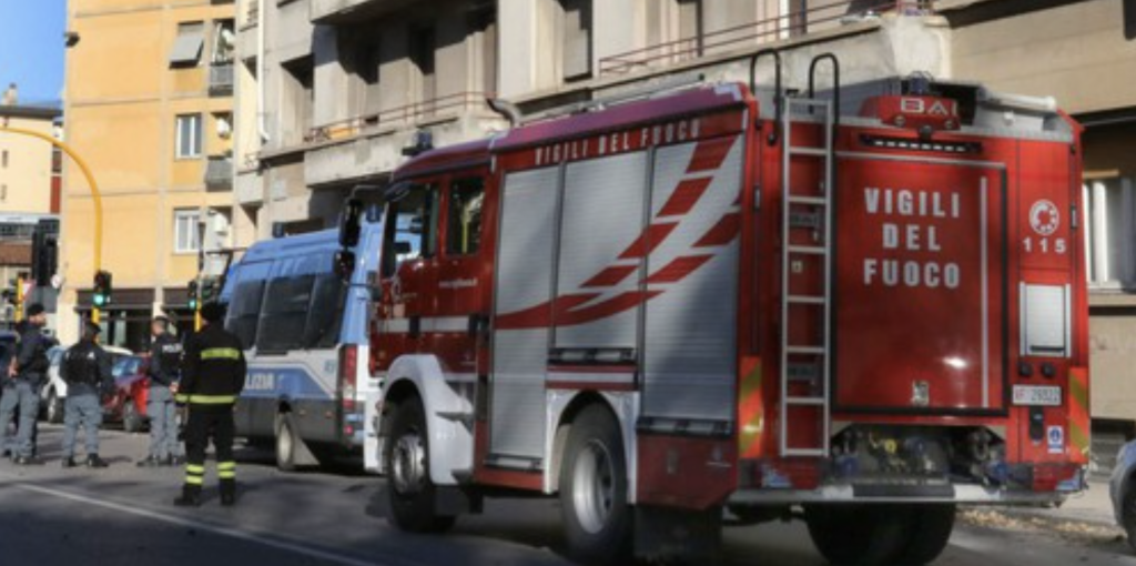 Paura a Pozzuoli, crepe in due edifici sul lungomare: sgomberate 16 famiglie