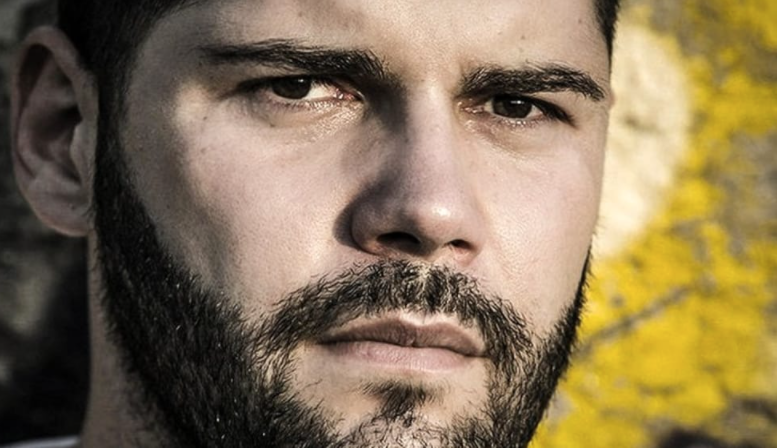 Lutto per Salvatore Esposito, addio al papà del cognato: "Ucciso dal Covid"