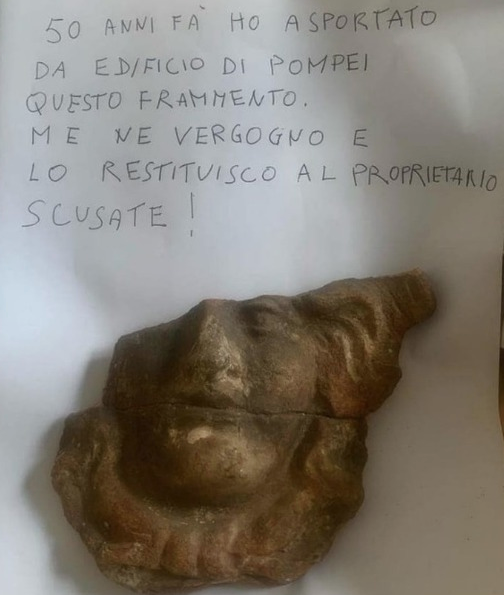 Ruba reperto storico a Pompei e lo restituisce dopo 50 anni: "Mi vergogno"