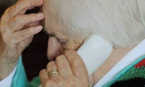 Finto nipote fa il 'pacco' e deruba la nonnina a Napoli, truffatore incastrato dalle impronte: il nome