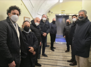 Napoli, riapre l'ascensore di Chiaia: da oggi ripristinato il servizio