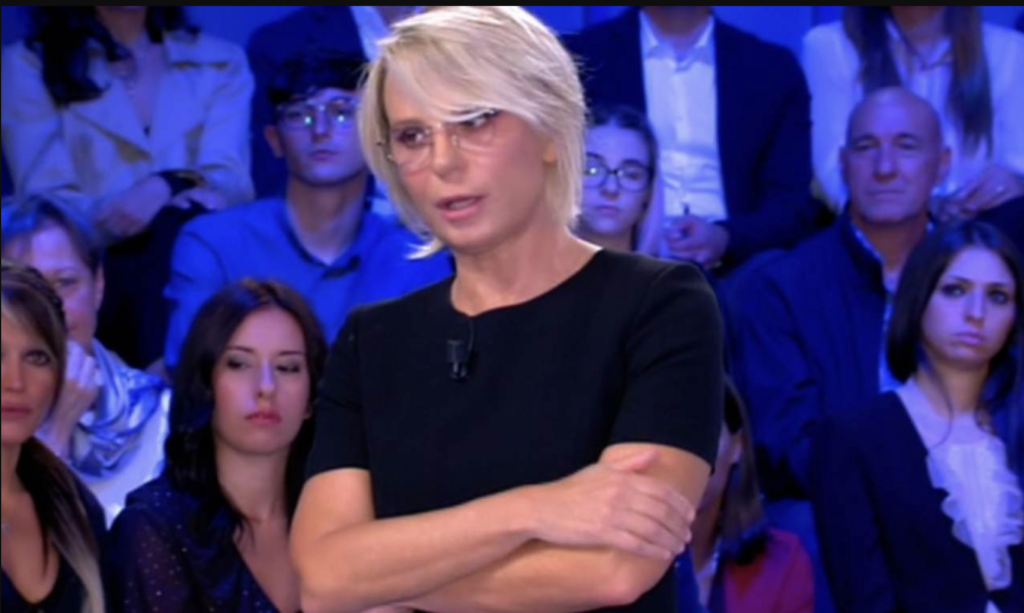 C'è posta per te, Maria De Filippi sbotta in studio contro Martina