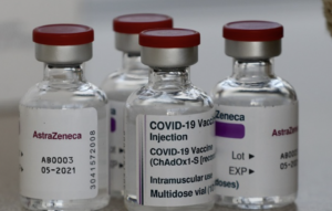 AstraZeneca, la decisione del Cts: stop over 60 e seconda dose con Pfizer o Moderna