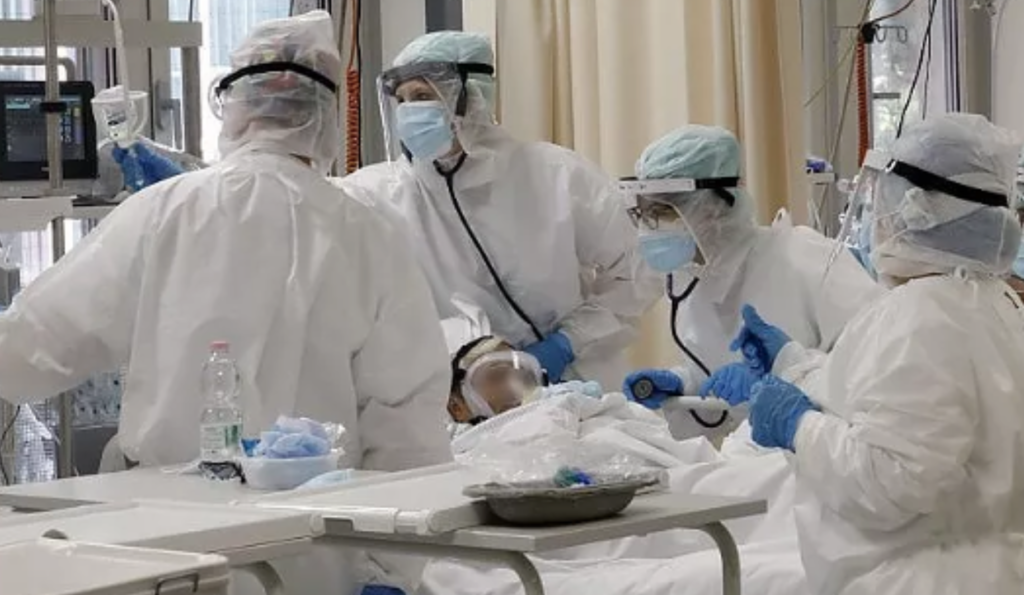 Coronavirus, il bollettino: 18.765 nuovi casi e 551 morti