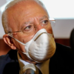 De Luca apre le scuole