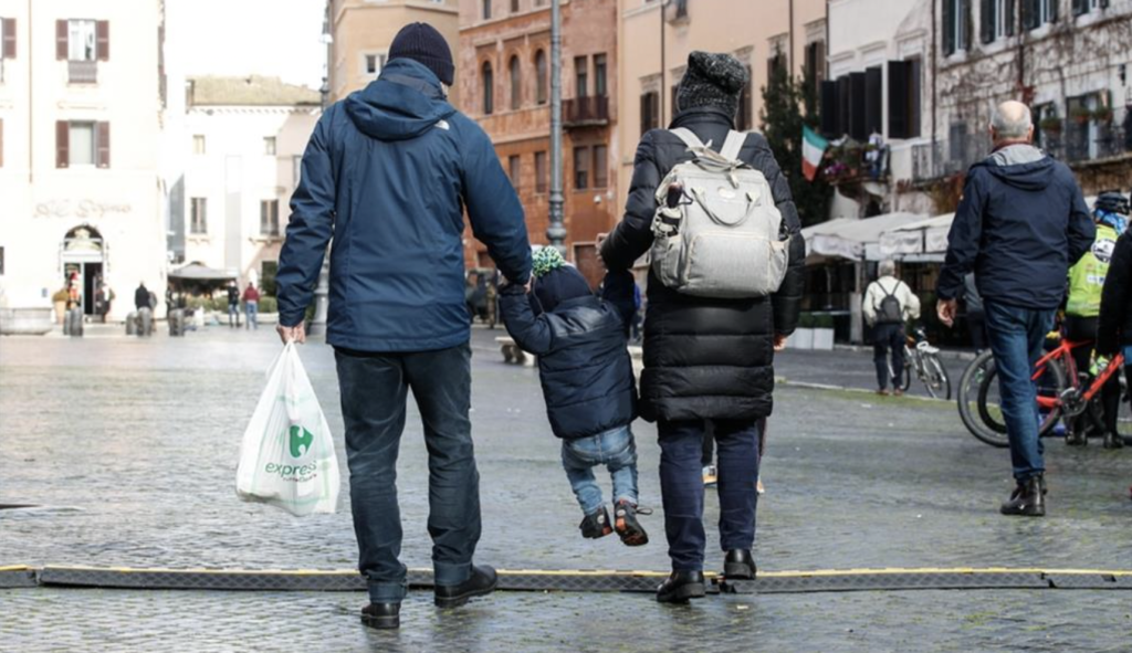 Da luglio arriva l'assegno unico: 250 euro al mese per ogni figlio