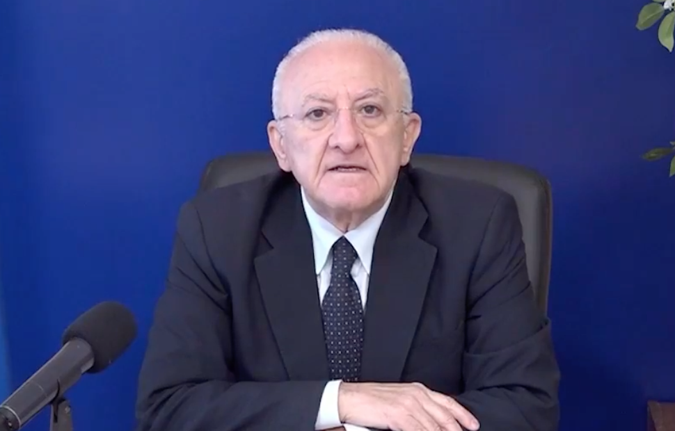 La diretta di Vincenzo De Luca