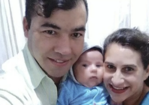Orrore in famiglia, la moglie allatta il figlio lui avvelena il cibo e uccide entrambi