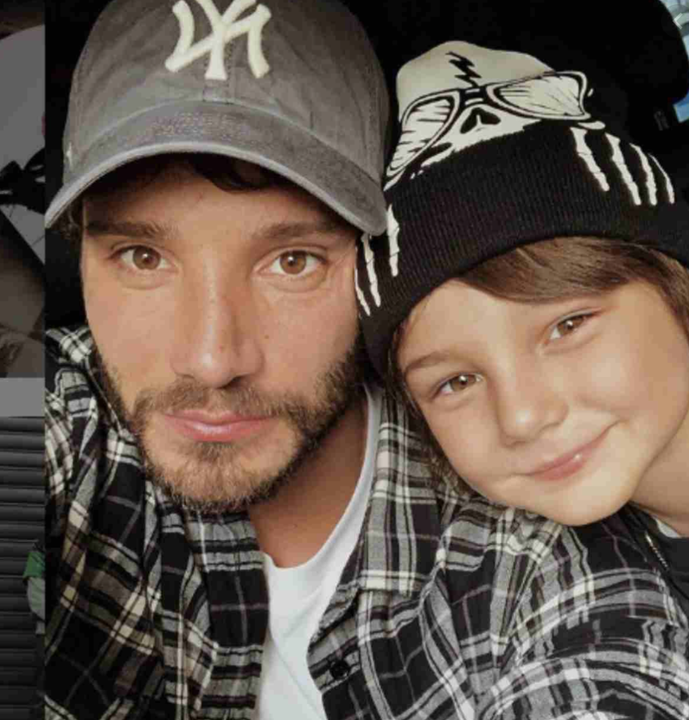 Stefano De Martino stupito dal figlio Santiago: “E' un prodigio”