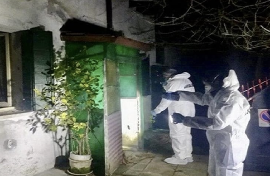 Dramma a Pozzuoli, trovato senza vita in casa: il fratello in stato confusionale