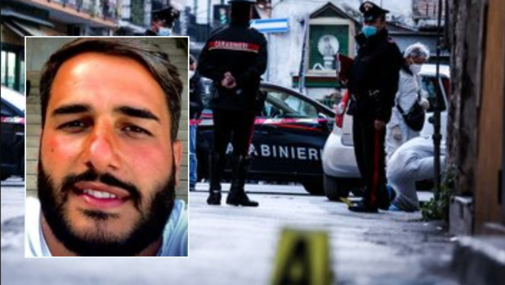 E' Luigi Peluso, chiamato da tutti Gino, il giovane di 33 anni che ieri è stato raggiunto da diversi colpi di pistola nel quartiere Secondigliano di Napoli, altezza del civico 536.