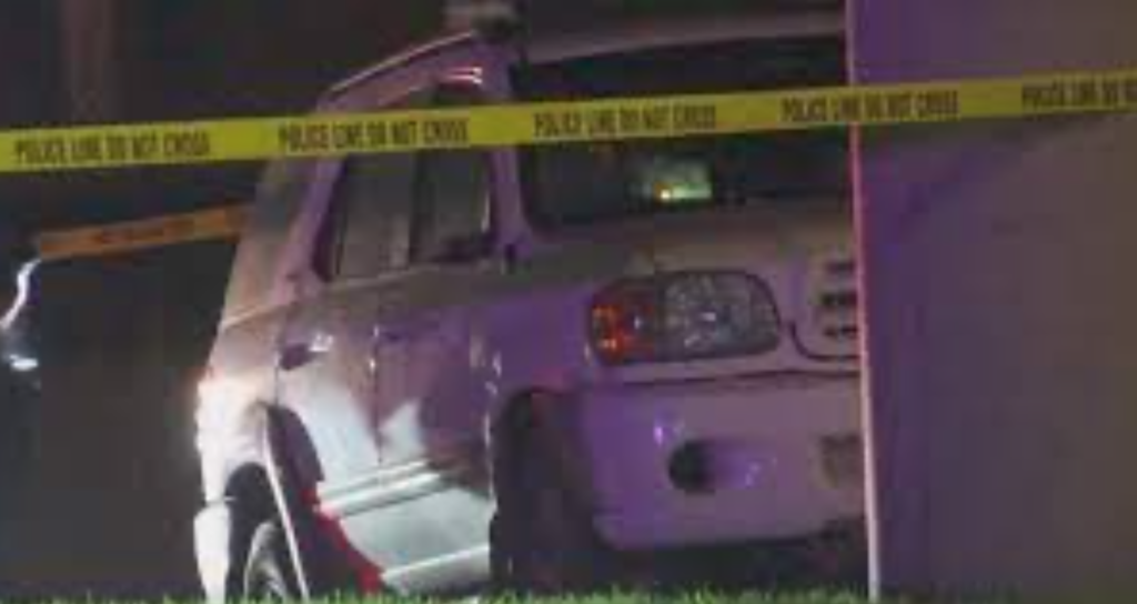 Il padre muore al volante: i figli di 8 e 6 anni guidano l’auto fuori dall’autostrada