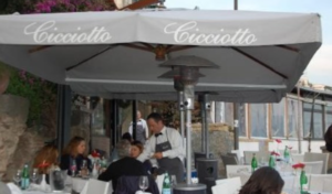Rapina al ristorante "Cicciotto a Marechiaro"