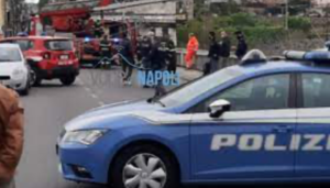 Tragedia a Napoli, studentessa si lancia nel vuoto dal ponte