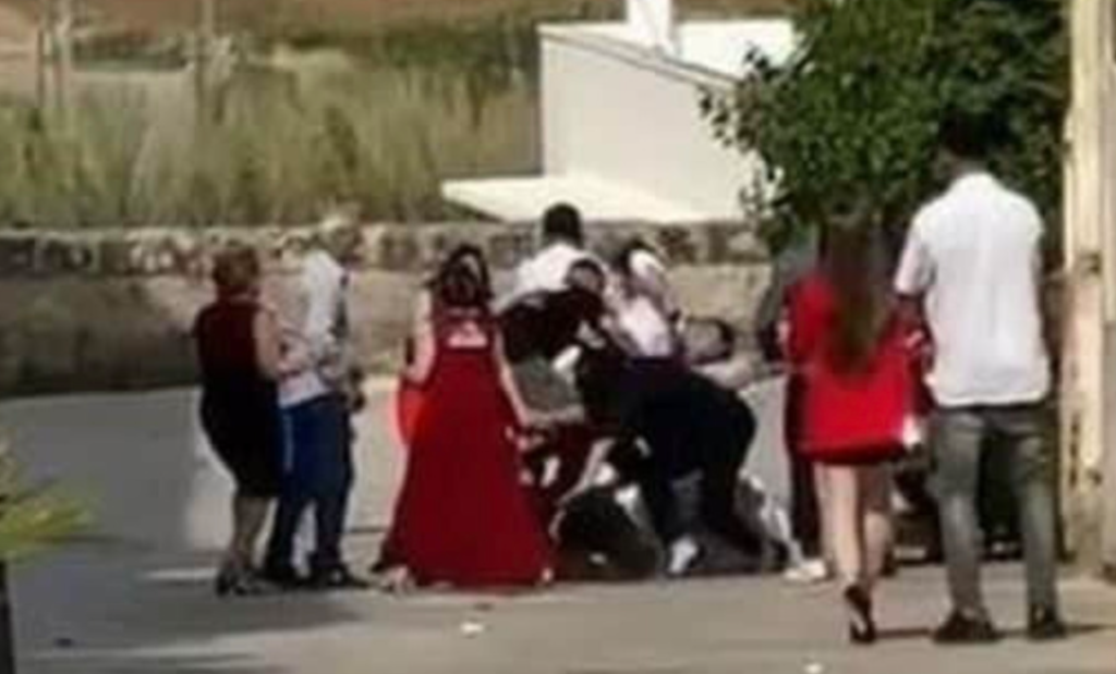 palpeggia sposa matrimonio condannato testimone