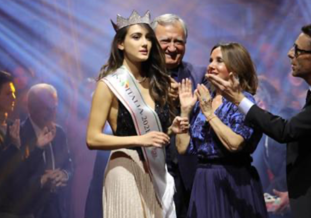 E' napoletana la nuova Miss Italia, Zeudi Di Palma: ha 20 anni e arriva da Scampia