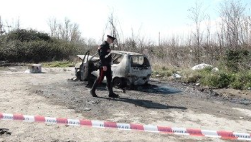 Trovato corpo di un uomo carbonizzato a Lettere: non si conosce l'identità