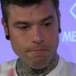 Fedez parla della sua malattia dopo l'esame: "Ho lo stesso tumore di Steve Jobs, ma sono stato fortunato"