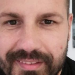 riconsegna borsa con 8 mila euro