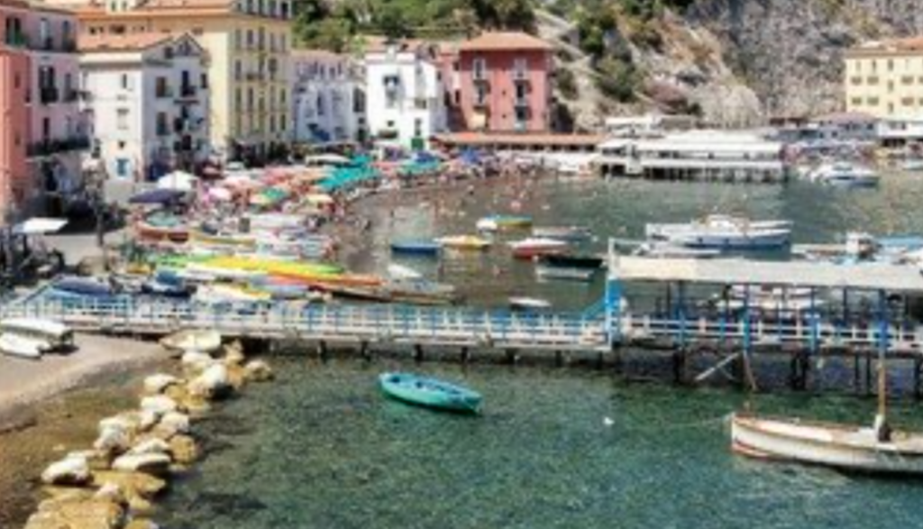 Divieto di balneazione Sorrento