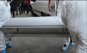 Dramma a Caserta, uomo trovato morto in casa con profonda ferita all'addome