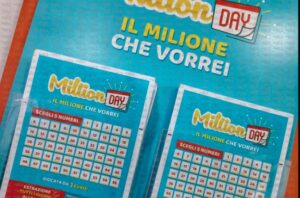 La dea bendata bacia Caivano, fortunato giocatore vince un milione di euro
