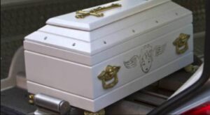 Bimba sonnambula di 3 anni esce di casa nel cuore della notte e muore assiderata