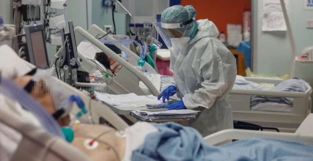 Bollettino Coronavirus in Italia, 13574 nuovi contagi e 477 decessi