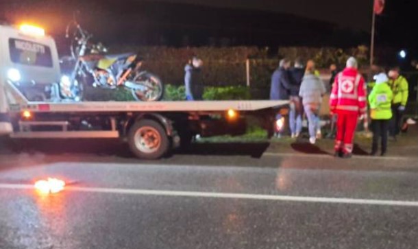 Dramma nel Casertano, si schianta con la moto mentre va a prendere la figlia