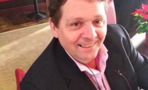 Dramma ad Afragola, Vincenzo Russo muore a 58 anni