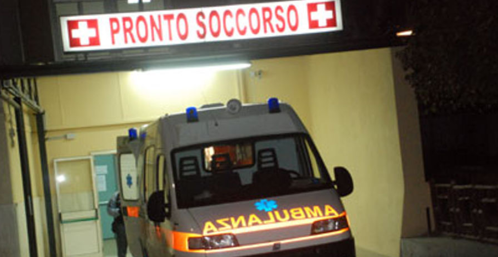 Napoli, ruba cellulare a un paziente al pronto soccorso: arrestato 22enne