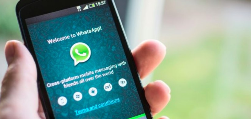 Come levare la spunta blu alle note vocali su WhatsApp