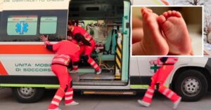 Paura a Napoli, neonato di 15 giorni soffoca: gli angeli del 118 lo salvano