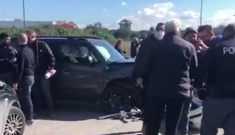 Rapinatori fuggono e provocano un incidente sull'Asse Mediano: i parenti li difendono