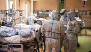 Coronavirus, il bollettino di oggi, 7.925 i nuovi positivi, 329 i decessi