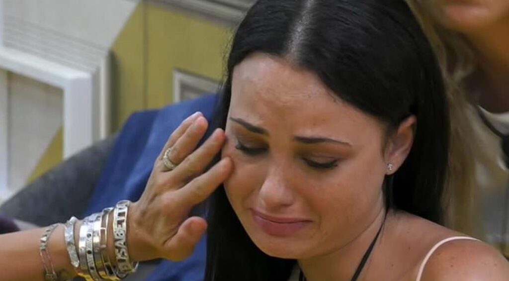 adua del vesco violentata