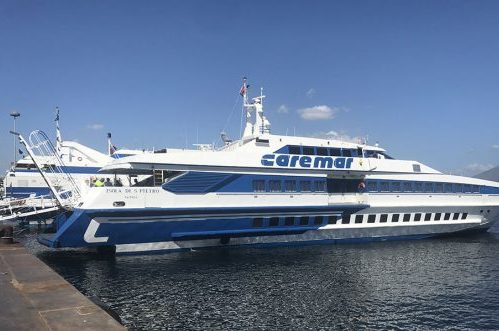 Morto a Napoli sull'aliscafo